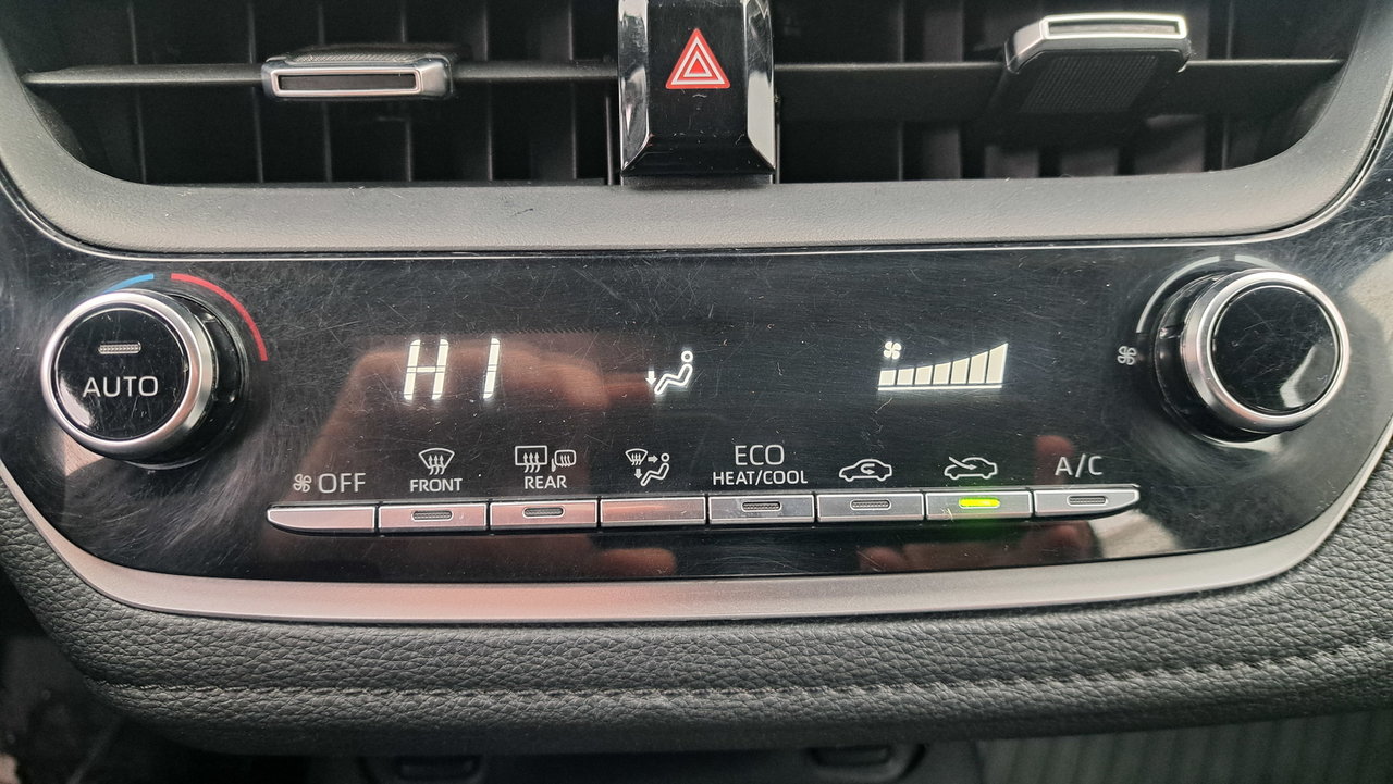 Toyota Corolla SE CVT 2022-19