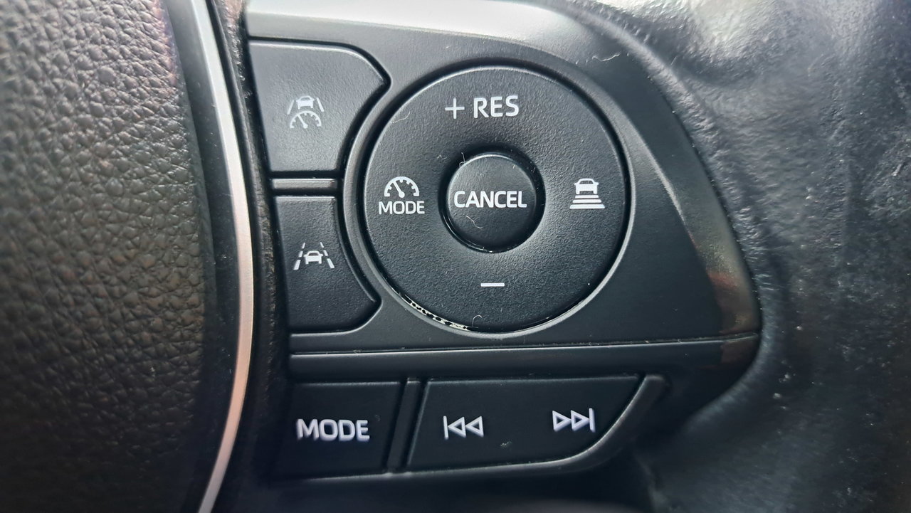 Toyota Corolla XSE CVT 2023-12