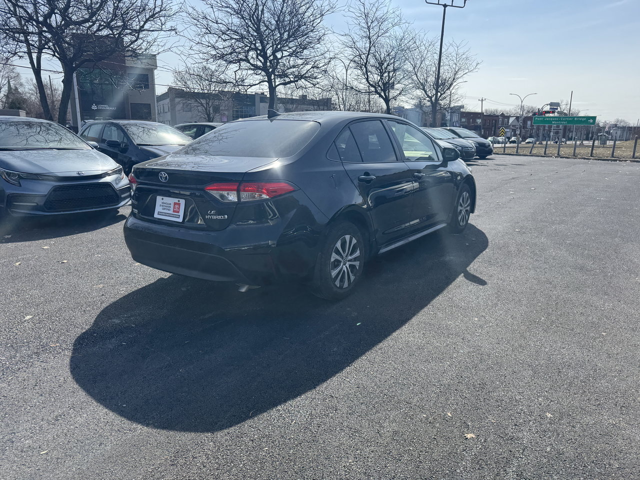 Toyota Corolla Hybrid LE 2024-3