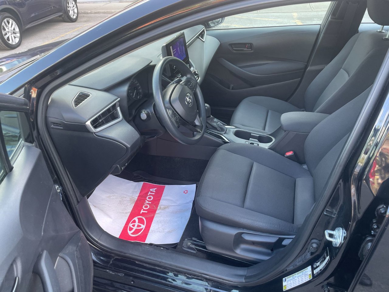 Toyota Corolla L 2024-8