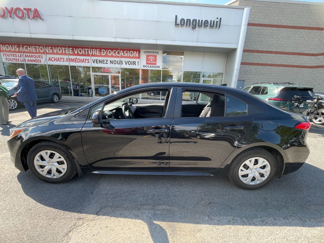 Toyota Corolla LE 2024-1