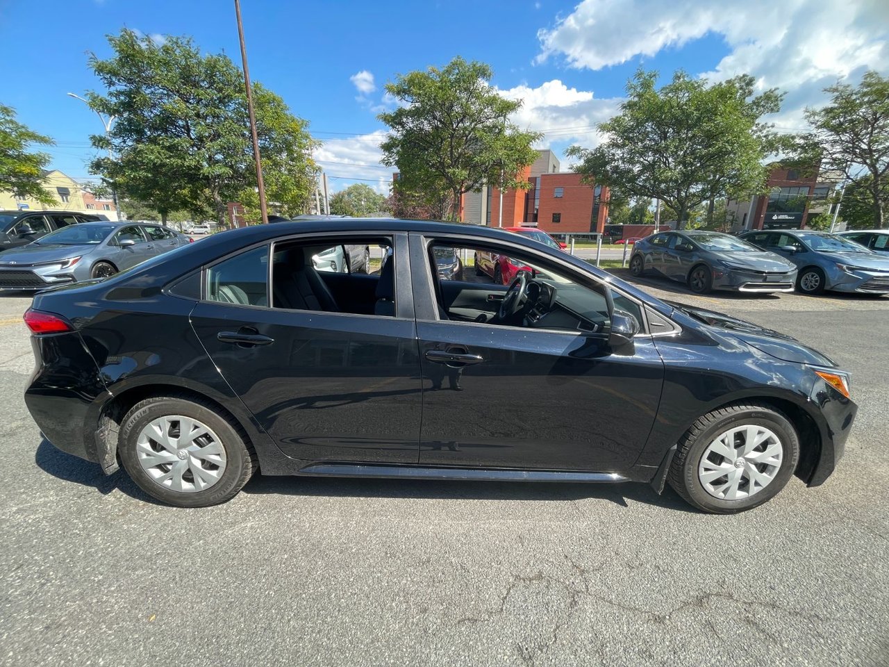 Toyota Corolla LE 2024-5