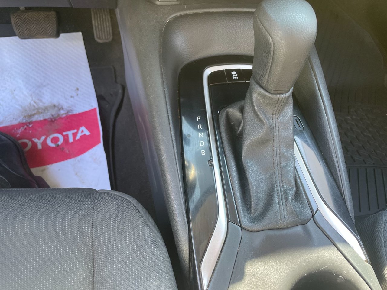 Toyota Corolla LE 2024-12