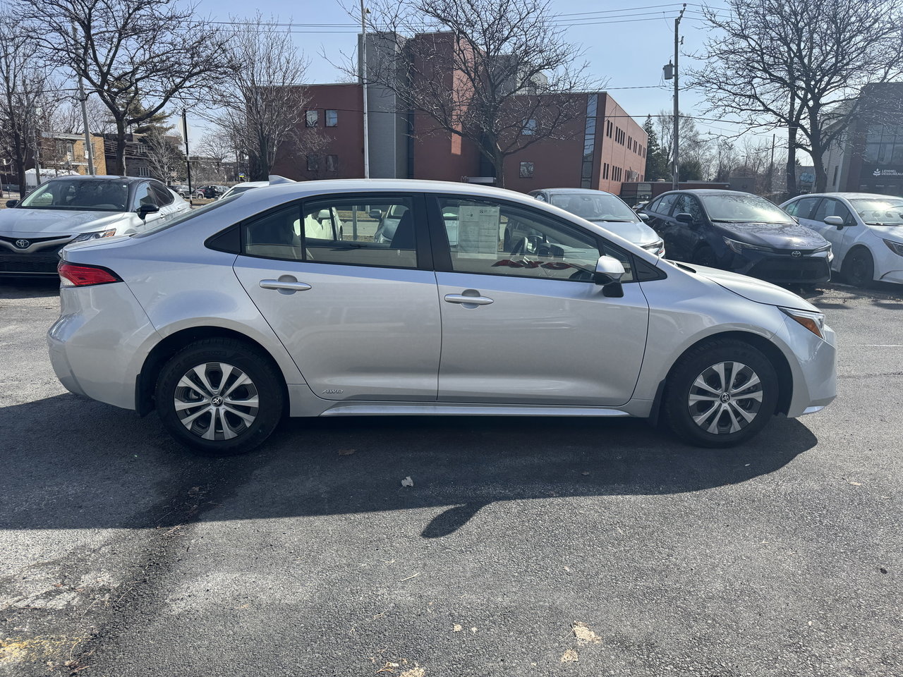 Toyota Corolla Hybrid LE 2025-2