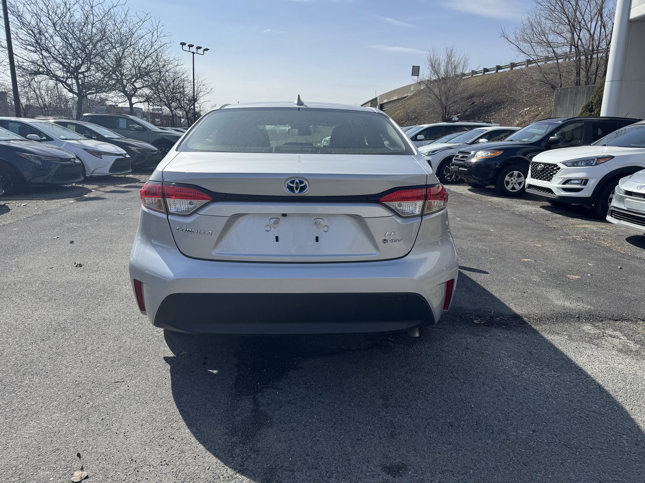 Toyota Corolla Hybrid LE 2025-16