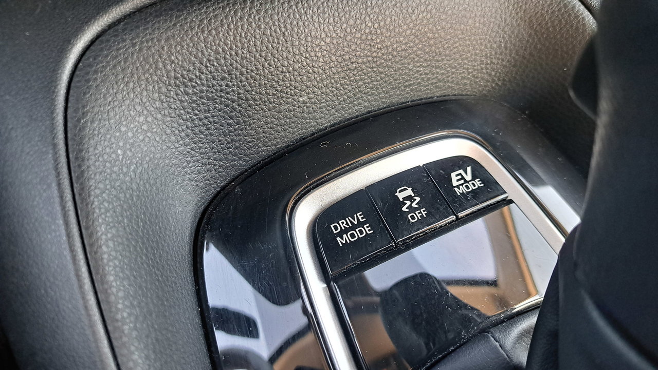 2025 Toyota Corolla AWD Hybrid LE-21