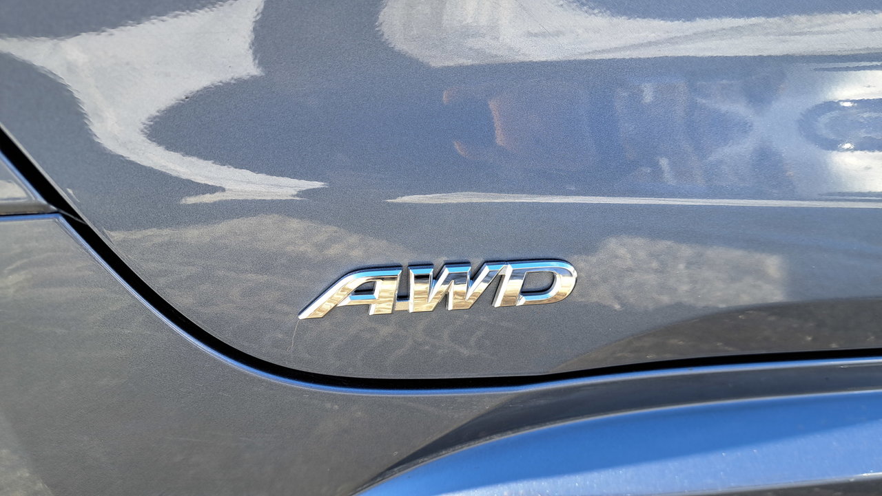 2025 Toyota Corolla AWD Hybrid LE-34