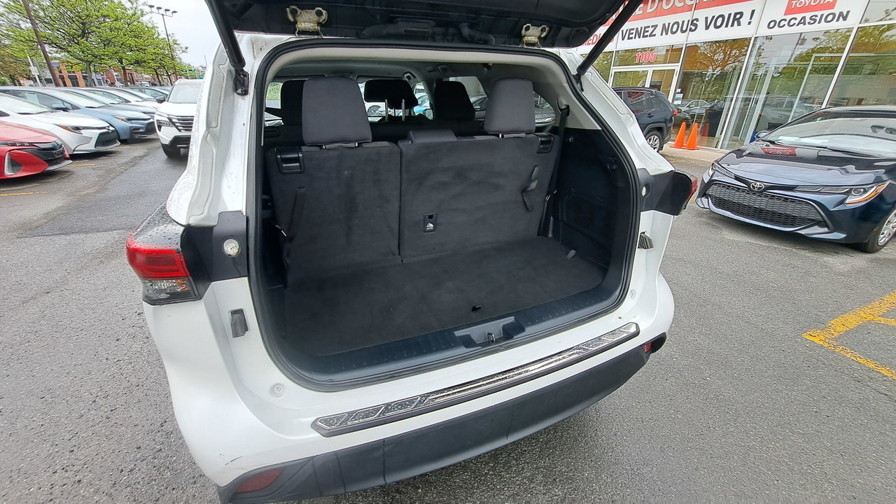 Toyota Highlander Hybrid LE 2023-32