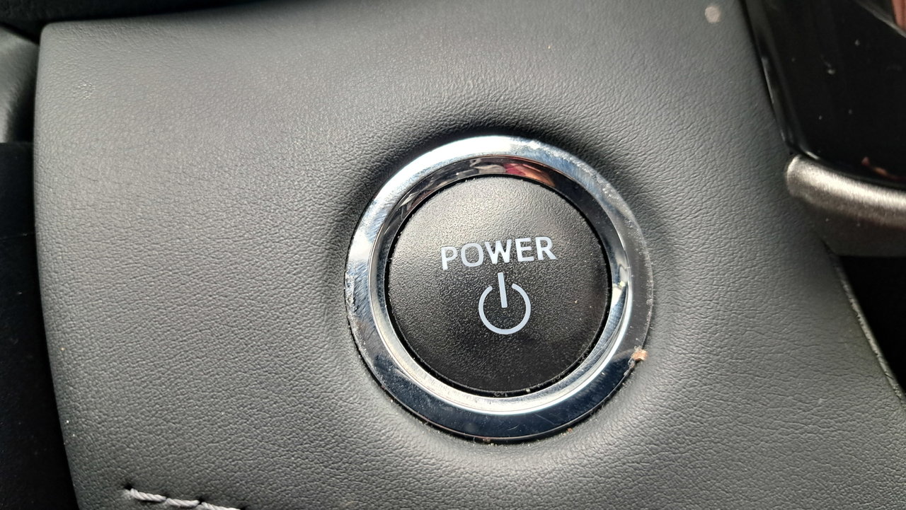 Toyota Highlander Hybrid LE 2023-16