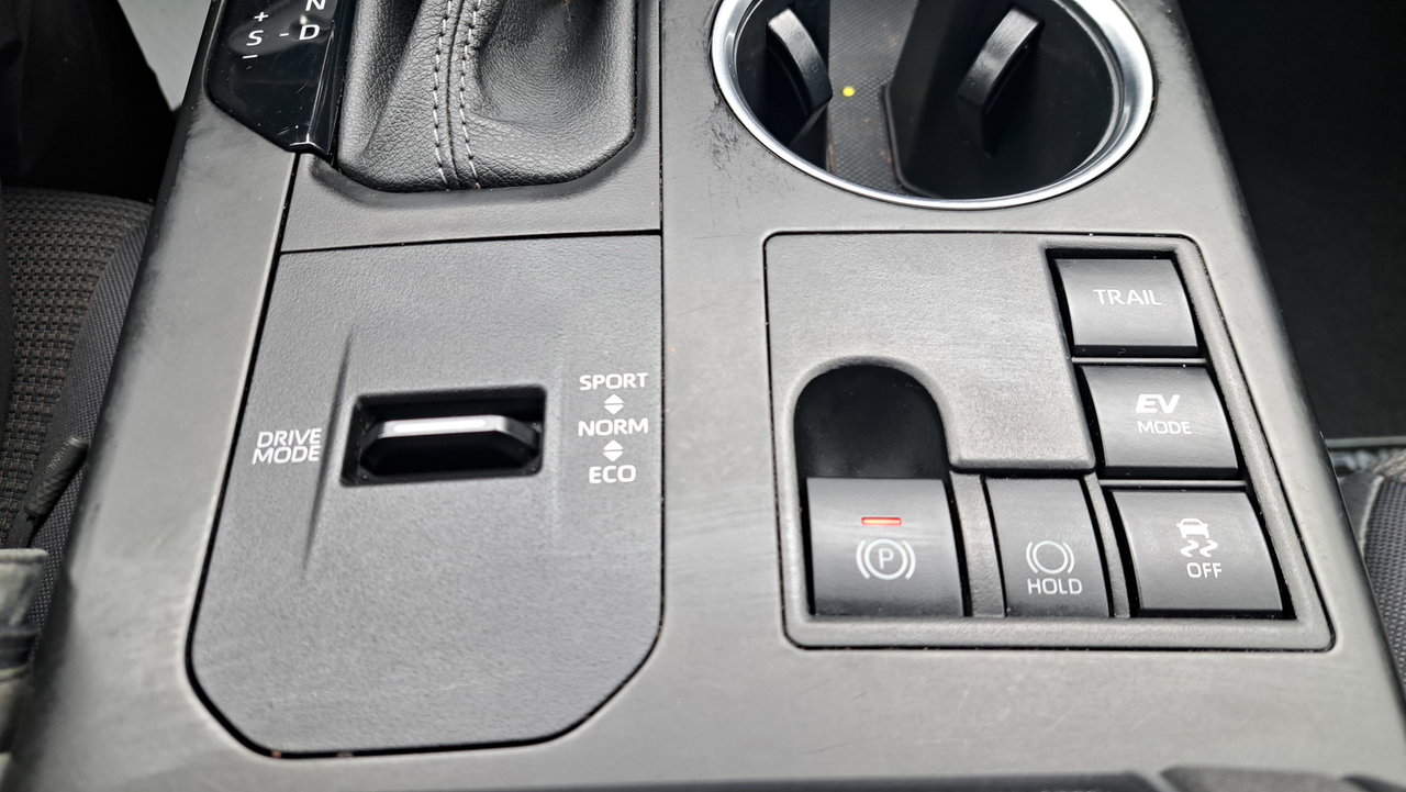 Toyota Highlander Hybrid LE 2023-24