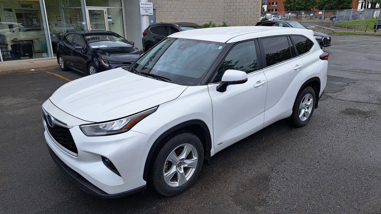 Toyota Highlander Hybrid LE 2023-42