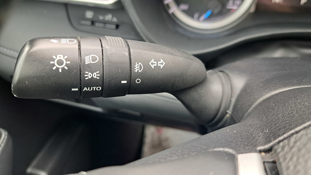 Toyota Highlander Hybrid LE 2023-15