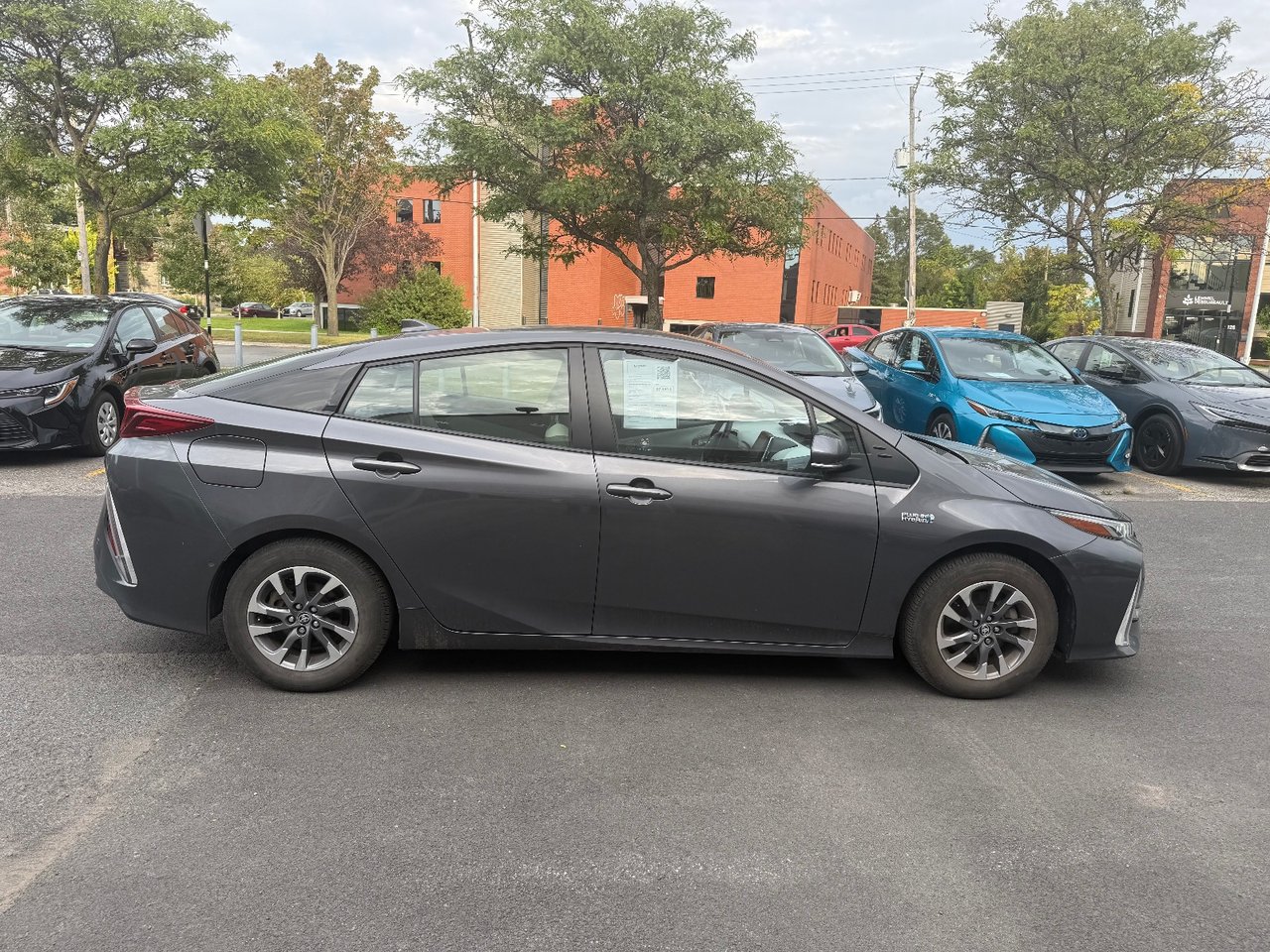 2022 Toyota Prius Prime Upgrade-5