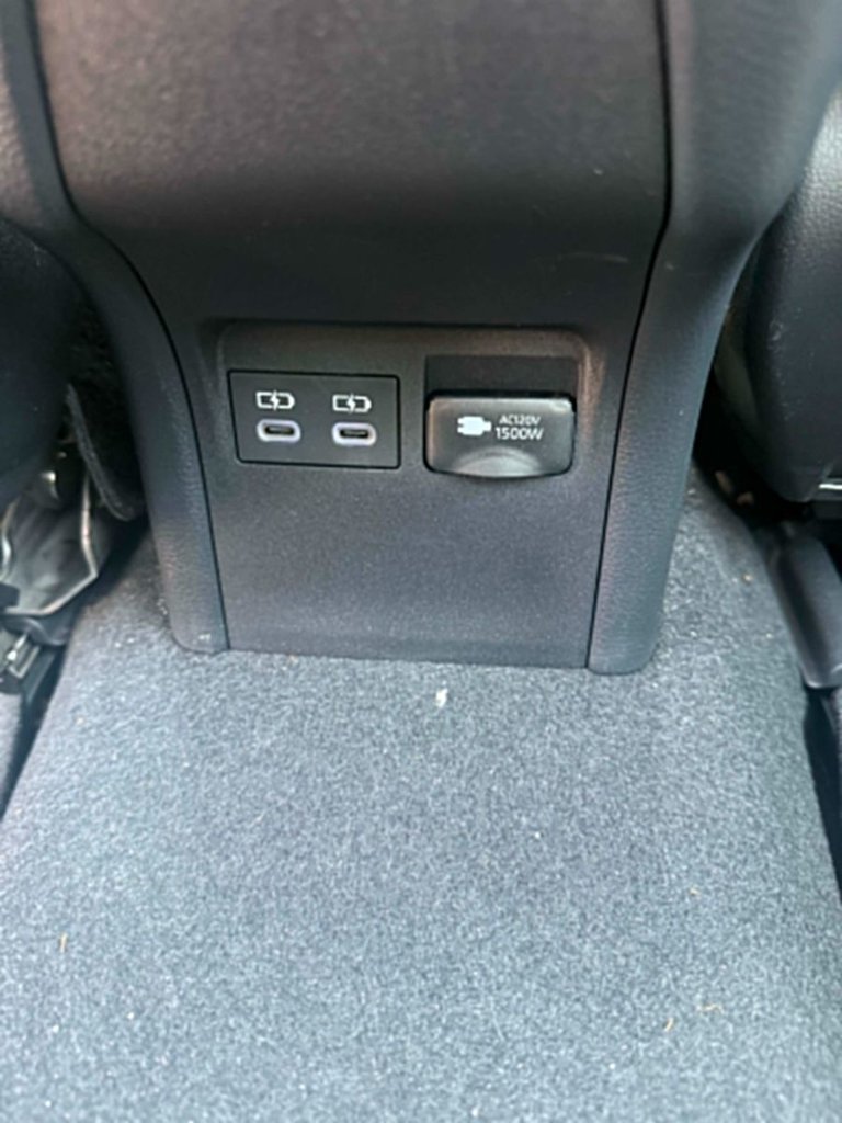 2024 Toyota Prius Prime-11