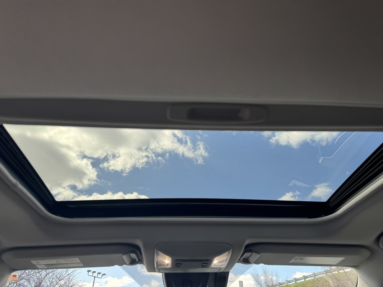 2022 Toyota RAV4 Hybrid XLE-9