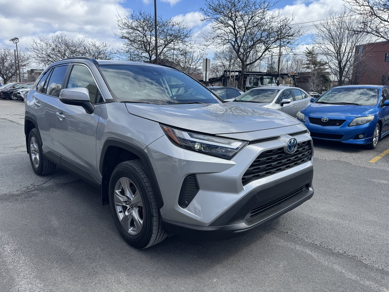 2022 Toyota RAV4 Hybrid XLE-6