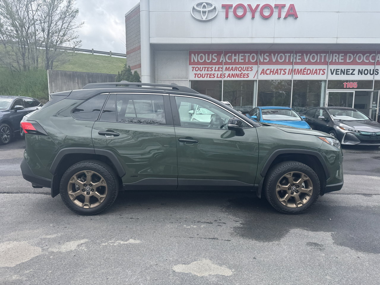2024 Toyota RAV4 XLE HYBRIDE-7