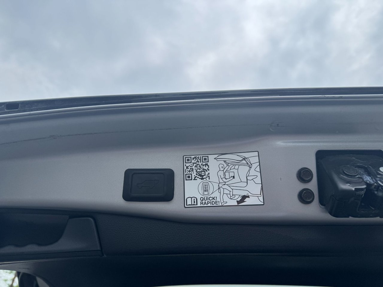 2024 Toyota RAV4 Prime SE-10
