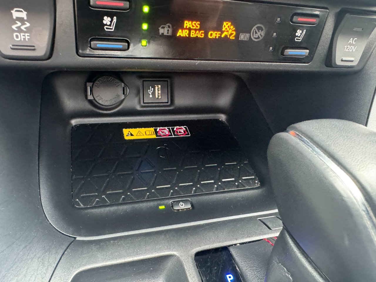2024 Toyota RAV4 Prime SE-19