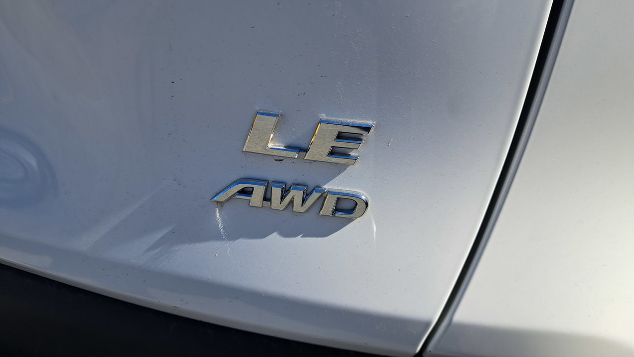 2019 Toyota RAV4 LE-28