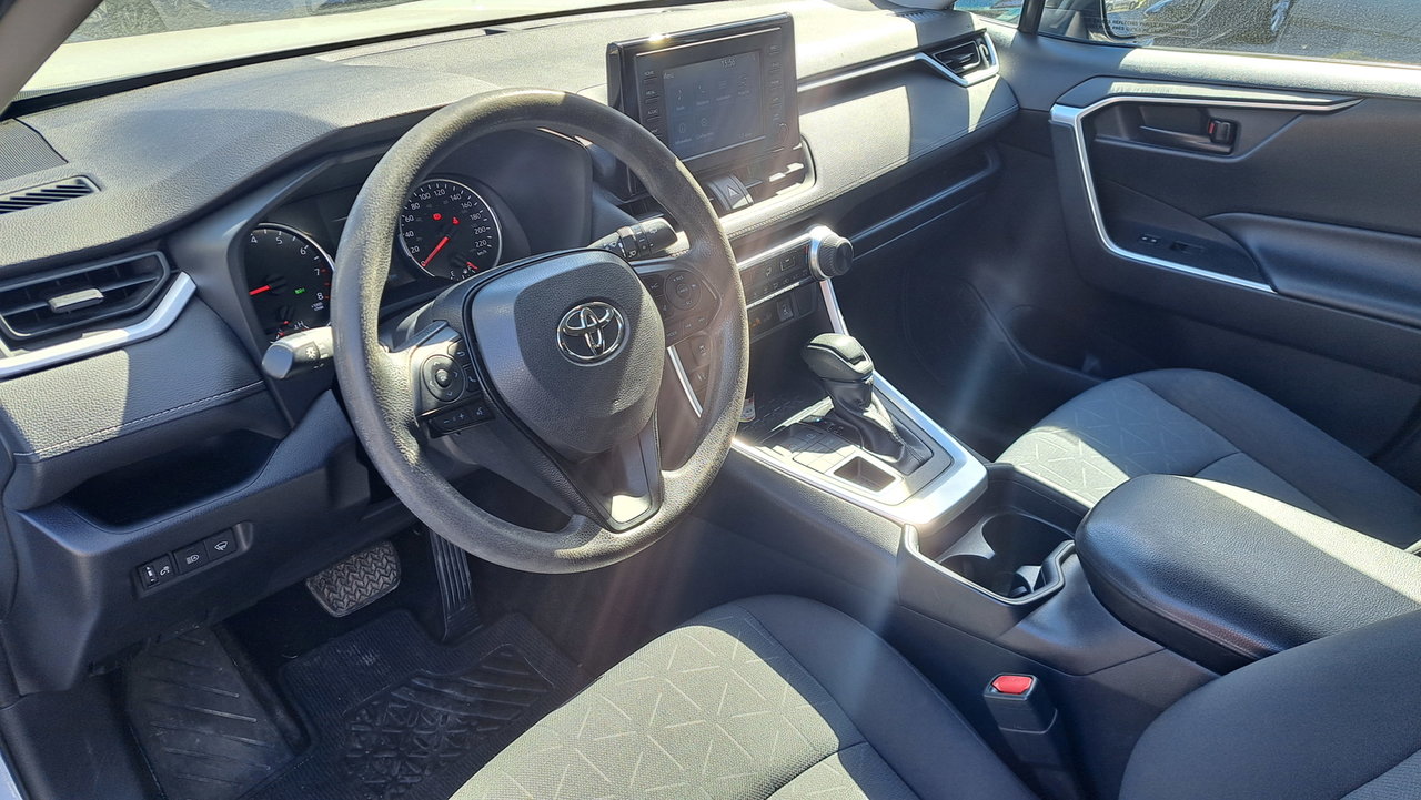 2019 Toyota RAV4 LE-6