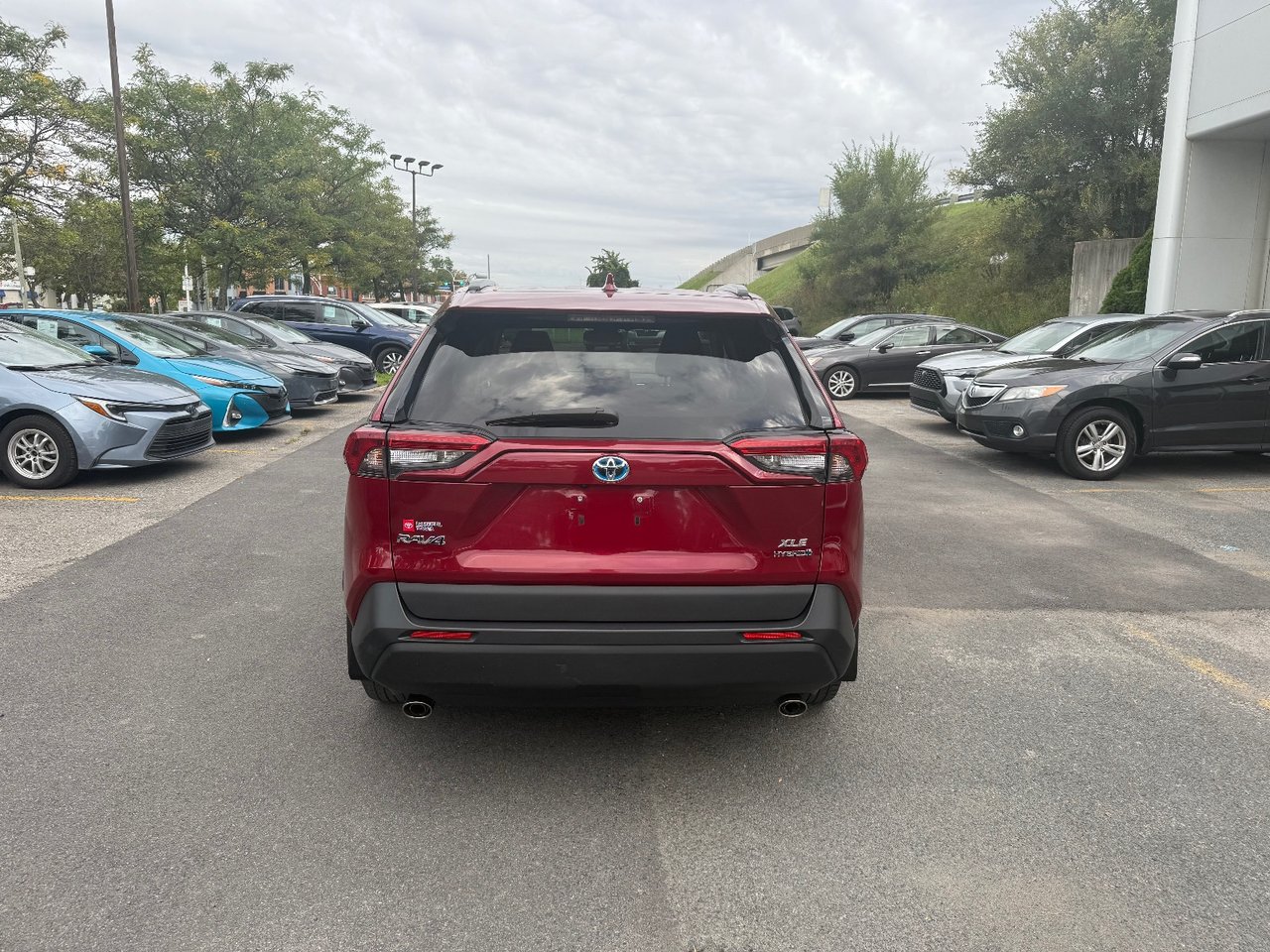 2020 Toyota RAV4 Hybrid XLE-3