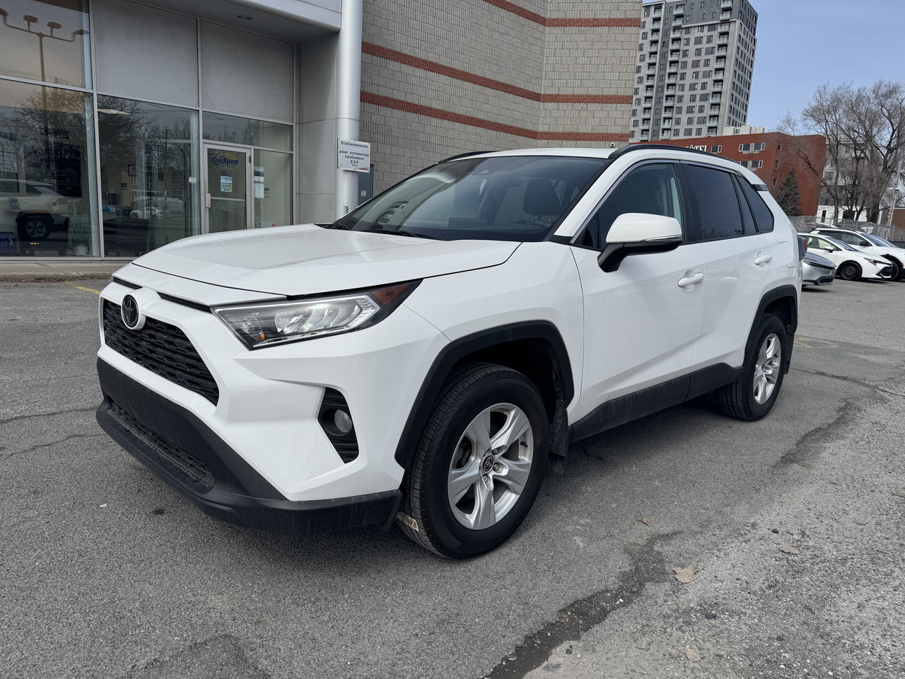 Toyota RAV4 XLE 2021-0