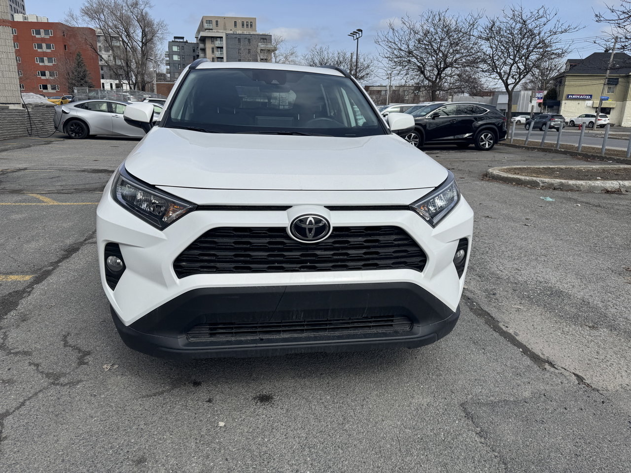 Toyota RAV4 XLE 2021-19