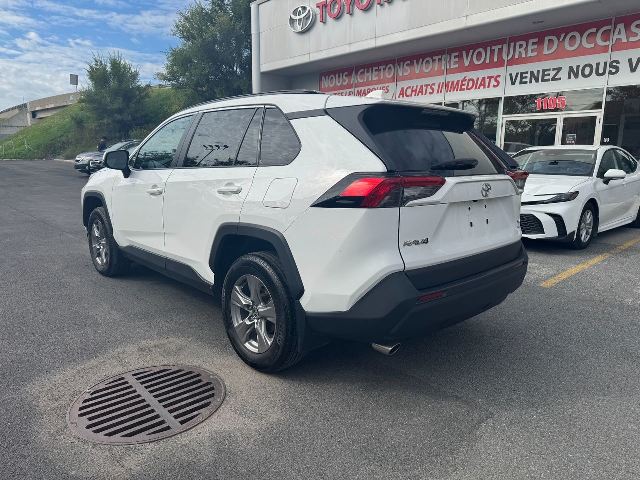 Toyota RAV4 XLE 2023-2