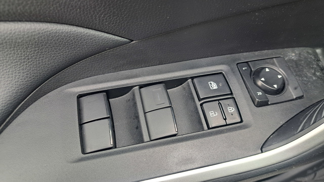 Toyota RAV4 Hybrid LE 2024-21