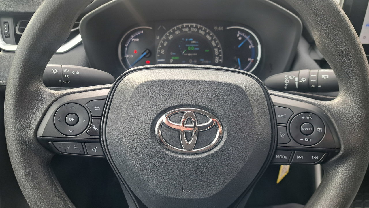 Toyota RAV4 Hybrid LE 2024-10
