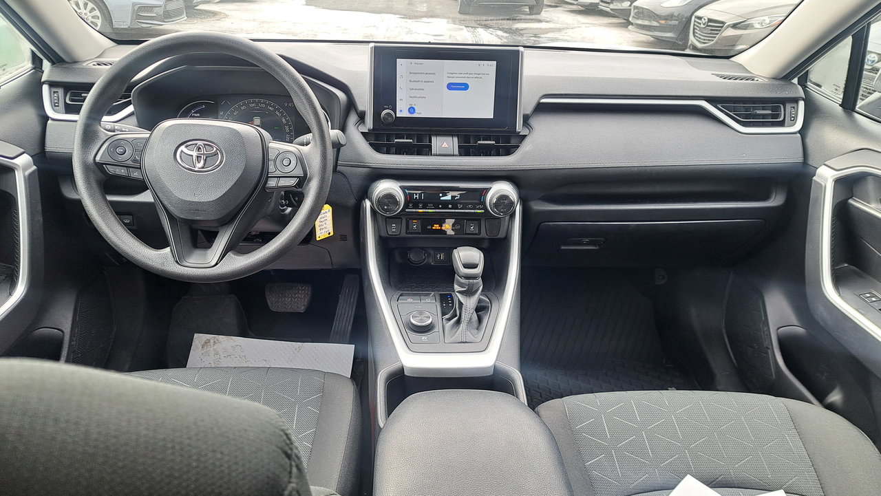 Toyota RAV4 Hybrid LE 2024-28