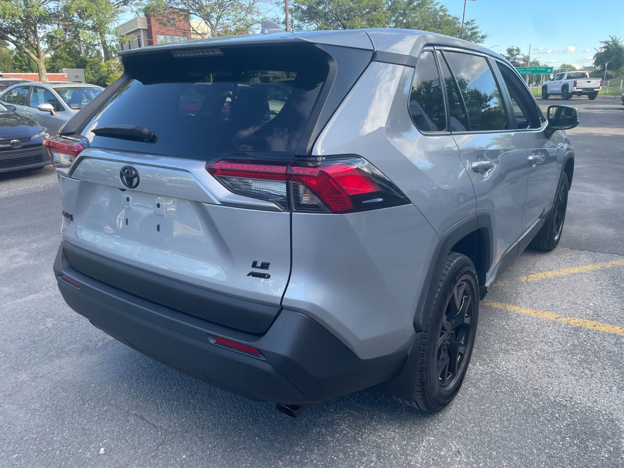 2024 Toyota RAV4 LE-4