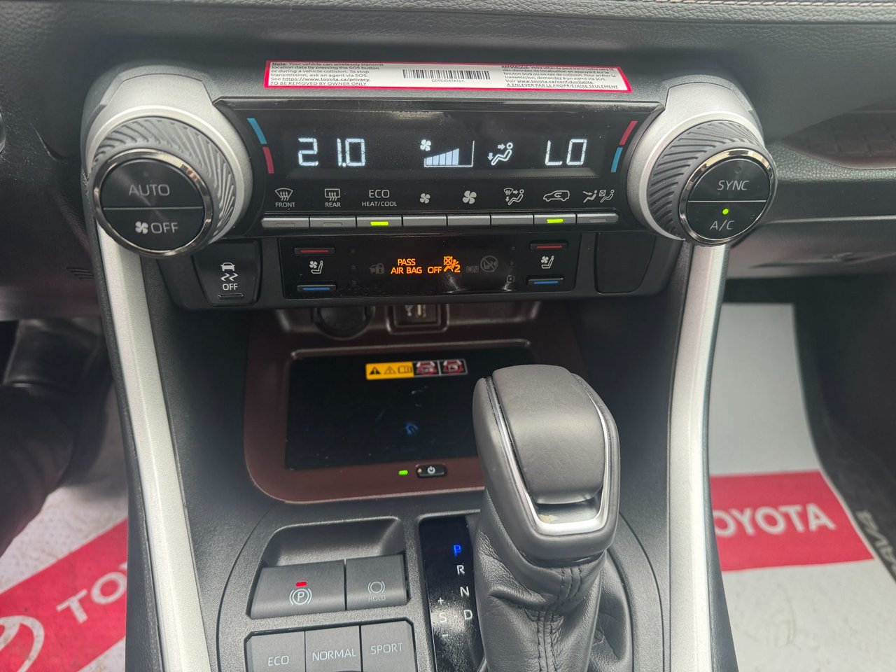 Toyota RAV4 AWD LIMITED Limited AWD 2025-17
