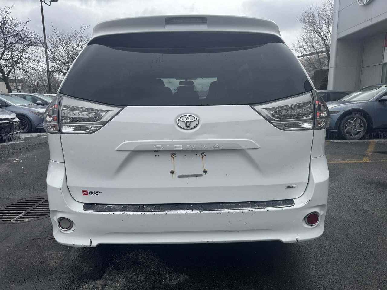 2013 Toyota Sienna SE-17