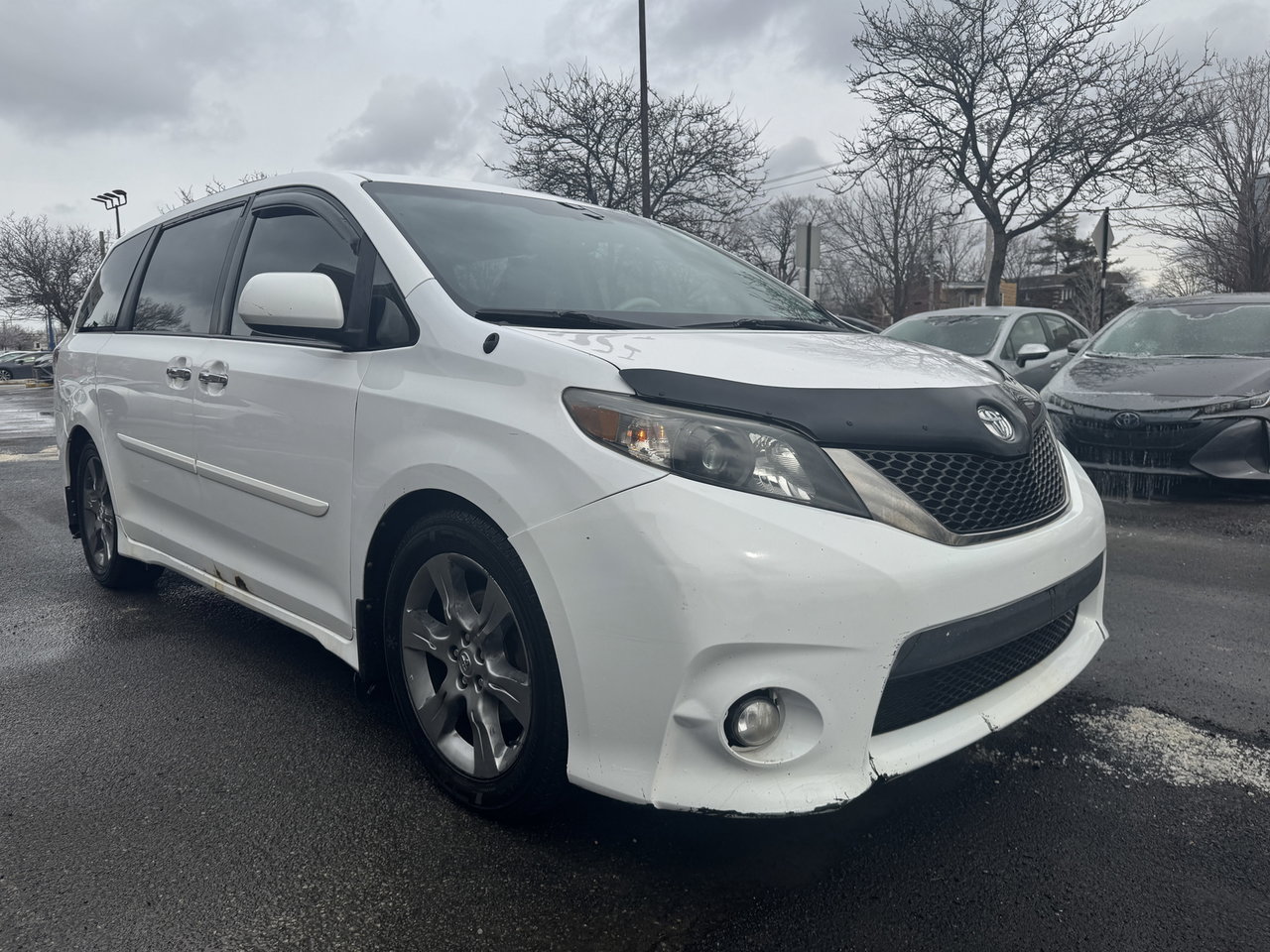 2013 Toyota Sienna SE-1