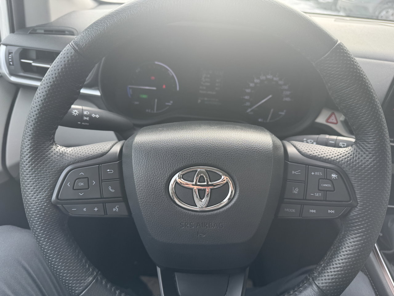 2023 Toyota Sienna LE-21