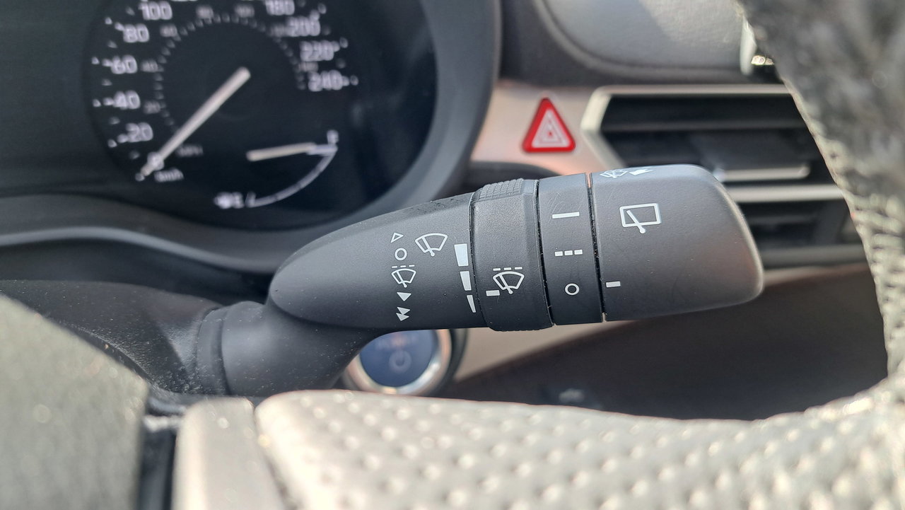 Toyota Sienna Hybrid LE  8-PASS 2023-12