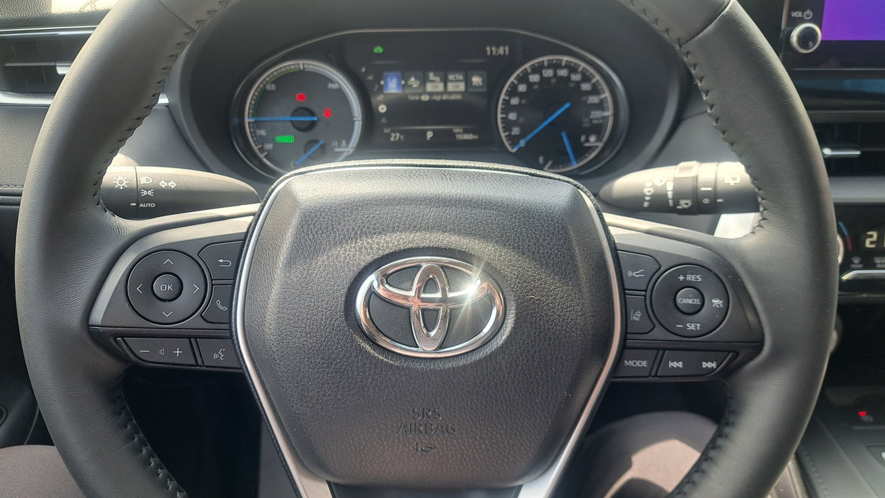 Toyota Venza Hybrid LE 2023-10