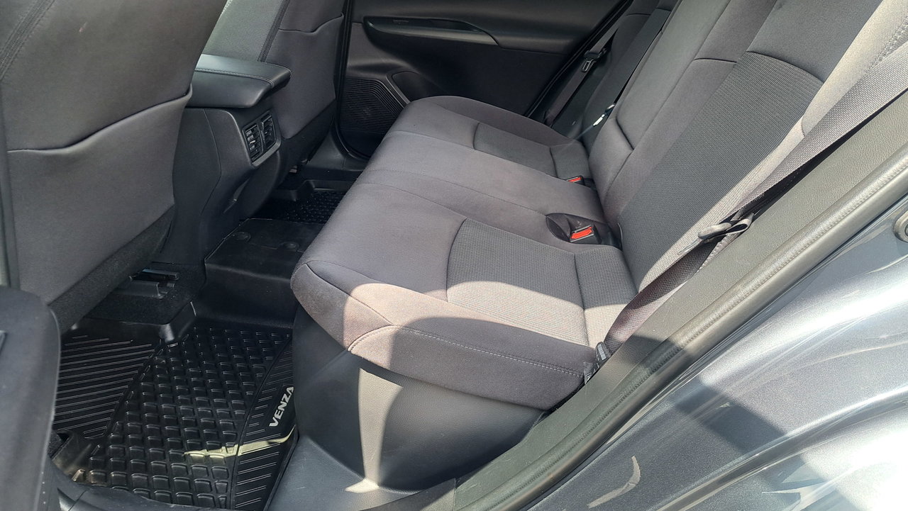 Toyota Venza Hybrid LE 2023-25