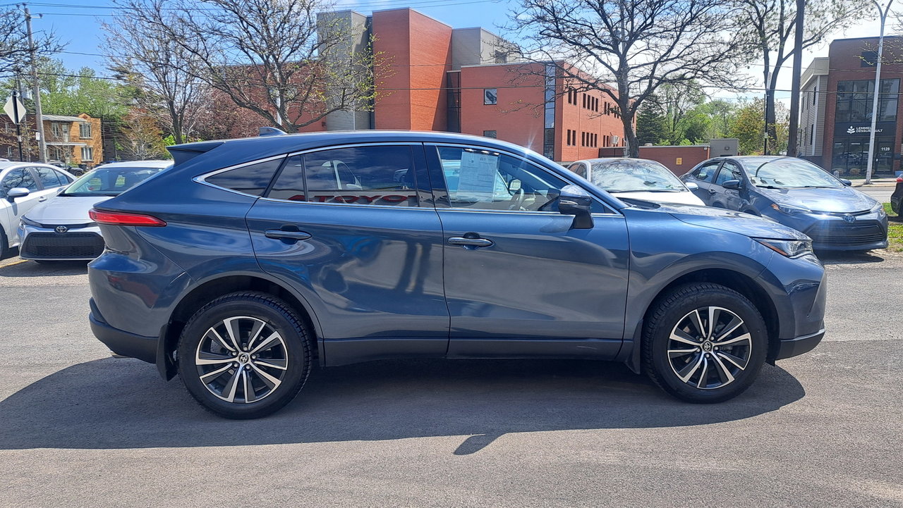 Toyota Venza Hybrid LE 2023-2