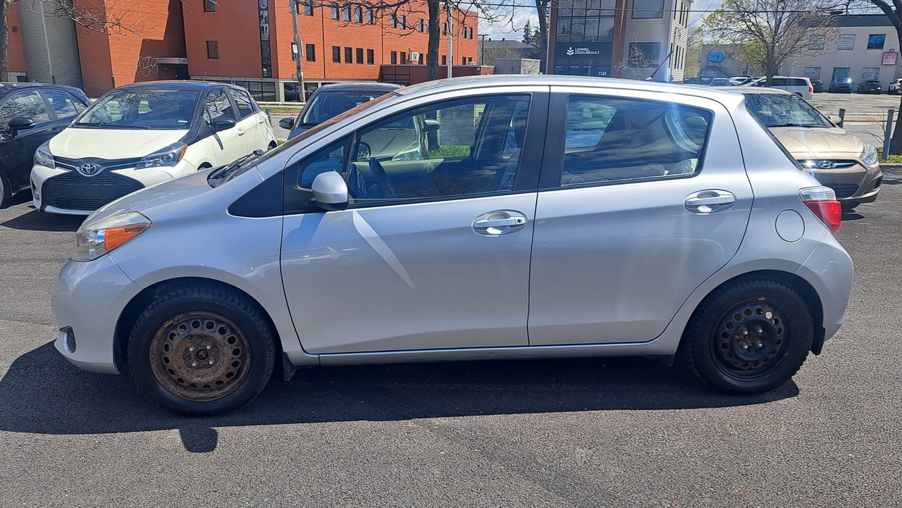 2012 Toyota Yaris Hatchback 5DR LE 4A-5