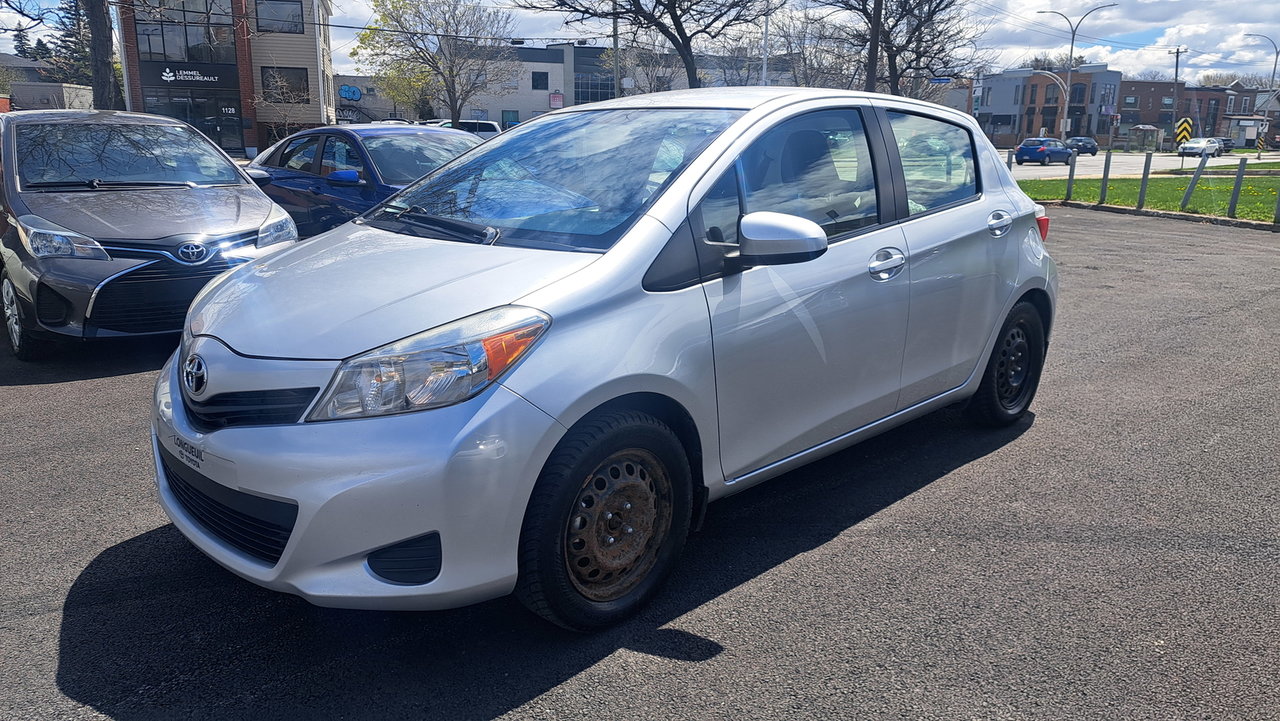 2012 Toyota Yaris Hatchback 5DR LE 4A-0