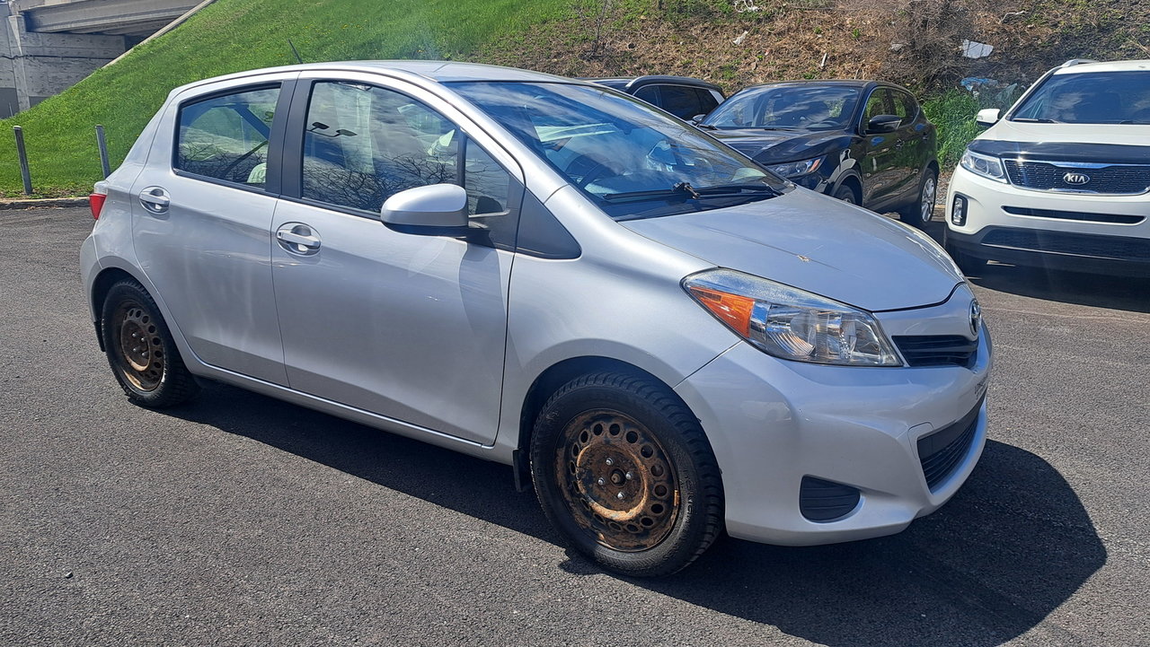 2012 Toyota Yaris Hatchback 5DR LE 4A-1