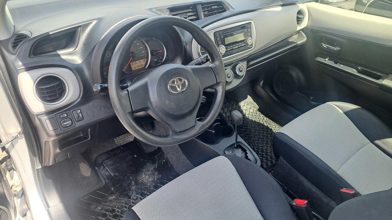 2012 Toyota Yaris Hatchback 5DR LE 4A-9