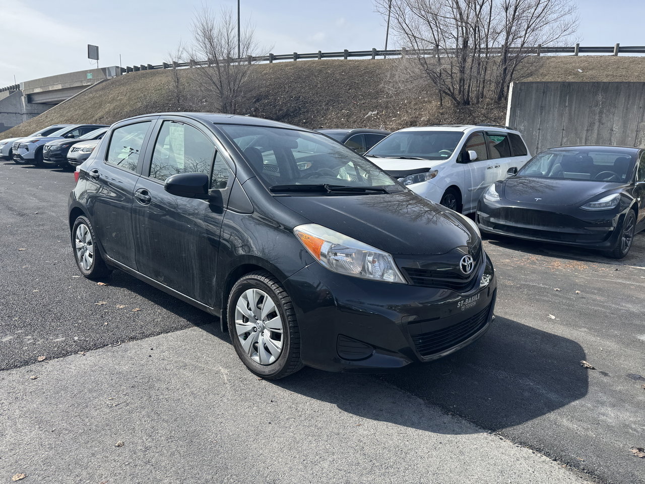 Toyota Yaris Hatchback 5DR LE 4A 2013-1