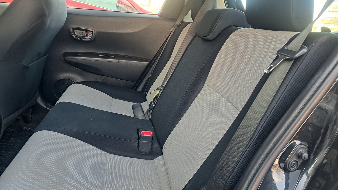 Toyota Yaris Hatchback 5DR LE 4A 2013-21