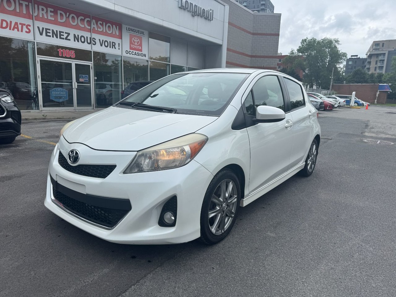 2013 Toyota Yaris LE-0