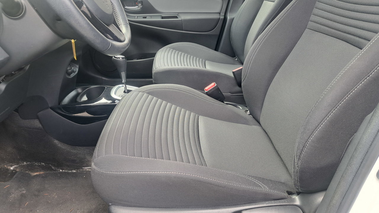 Toyota Yaris Hatchback 5DR SE 4A 2016-7