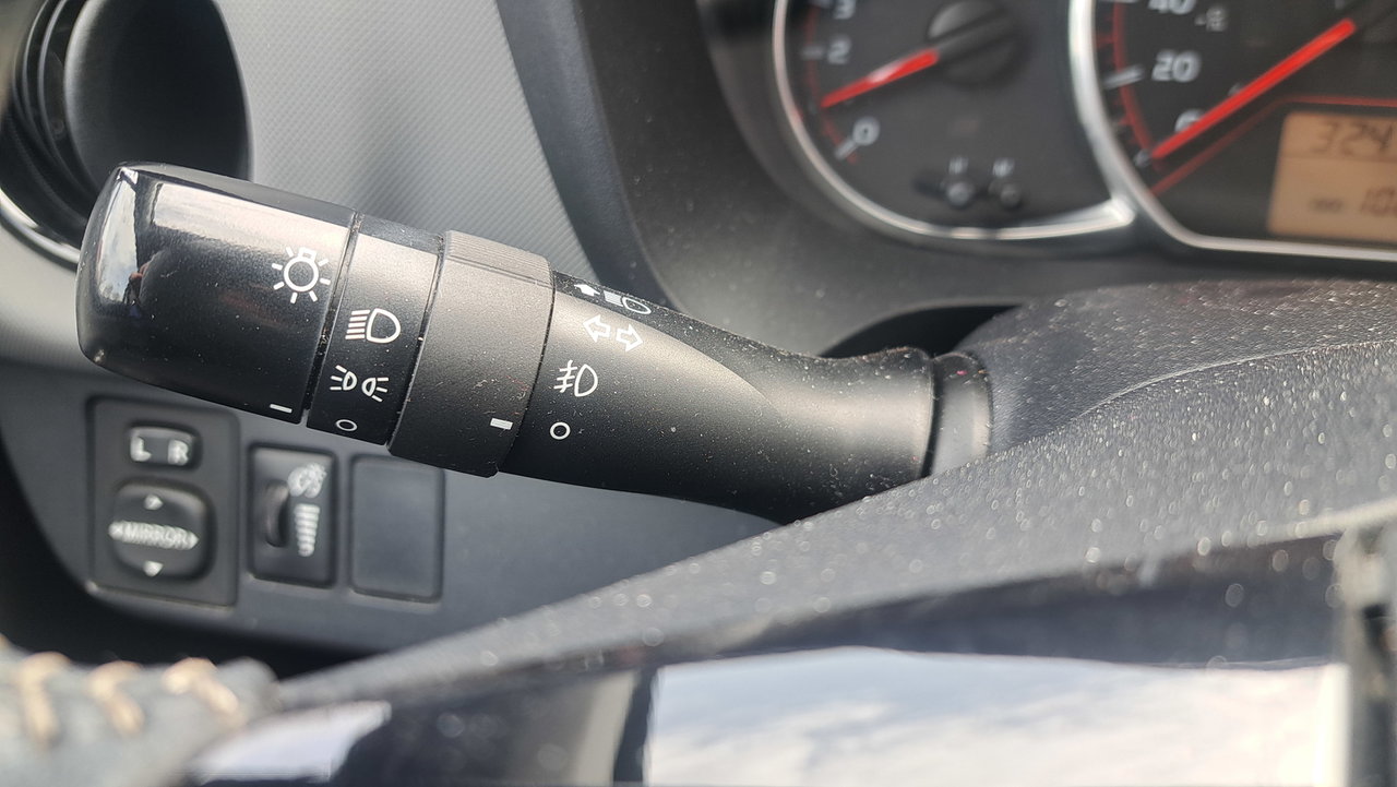 Toyota Yaris Hatchback 5DR SE 4A 2016-14